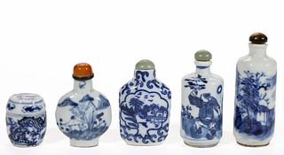 CHINESE EXPORT PORCELAIN BLUE AND WHITE SNUFF BOTTLES, LOT OF FOUR