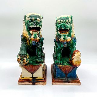 Pair of Vintage Chinese Pottery Figure of Foo Dogs