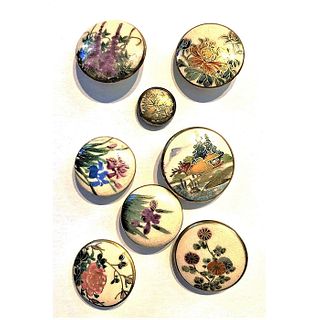 A SMALL CARD OF ASSORTED DIVISION 1 & 3 SATSUMA BUTTONS