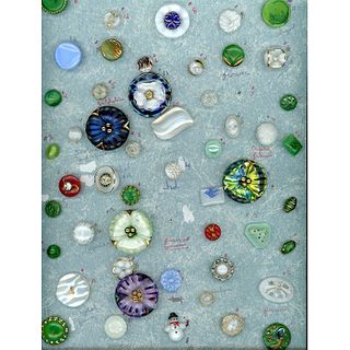 A FULL CARD OF DIV 3 VINTAGE AND MODERN GLASS BUTTONS