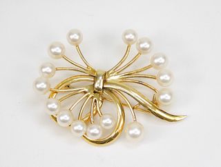 14K Yellow Gold and Pearl Brooch.