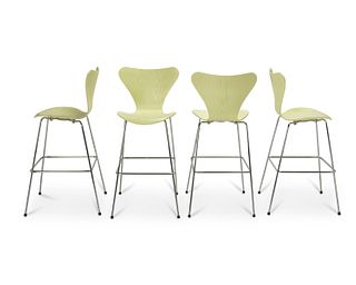 Arne Jacobsen, (1902-1971), Series 7 chair for Fritz Hansen, model 3197, 21st century
