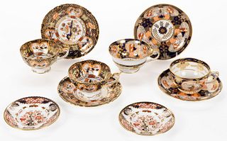 ENGLISH ROYAL CROWN DERBY IMARI-STYLE PORCELAIN ARTICLES, LOT OF 12