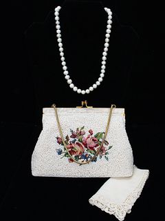 OFF ROUND FRESHWATER PEARL NECKLACE & VINTAGE BEADED EVENING PURSE