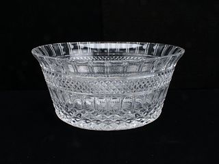 LARGE PRESSED GLASS CENTERPIECE PUNCH BOWL