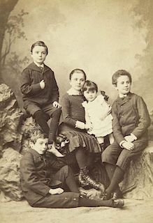 Sammlung von insgesamt 80 OPhotographien der Hamburger Familie Westendarp. 1872-1905. Vintages. Albumin- u. Silbergelatine-Ab