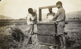 Photoalbum einer Deutschen Pflanzerfamilie in Suedafrika. Mit 105 Photographien. 1930er Jahre. Silbergelatine. In Quer.-4°-A
