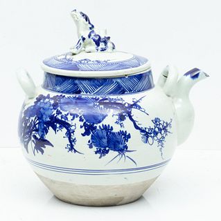 Chinese Blue And White Porcelain Covered Tea Pot With Frog Finial. C. 1900, H 13'' L 14''