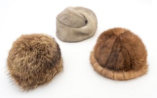 Mink, Opossum & Wool Shawls And Women's Hats, 6 pcs