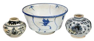 Two Chinese Blue and White Porcelain Jarlets and Bowl