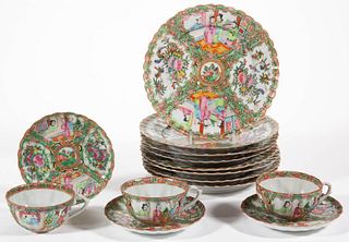 CHINESE EXPORT PORCELAIN FAMILLE ROSE / ROSE MEDALLION TABLE AND TEA ARTICLES, LOT OF 14,