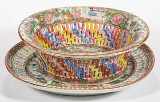 CHINESE EXPORT PORCELAIN FAMILLE ROSE / ROSE MEDALLION RETICULATED BASKET AND STAND