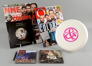 Coldplay 'Viva La Vidaﾒ Gatefold album CD, ﾑViolet Hillﾒ NME Cover-mount 7 inch single, Q Magazine Jan 2016 with band o