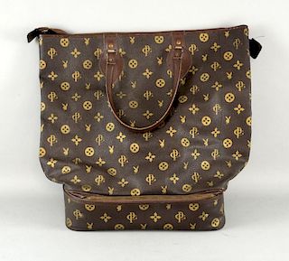 Original Playboy Bunny Holdall obtained from the sale of The Playboy club in 1975.