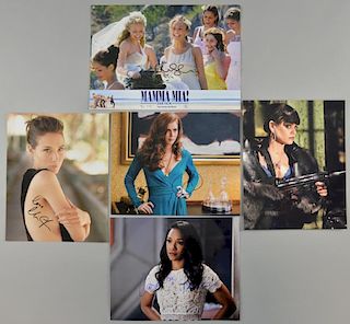 Hollywood Actress Autographs: 5 signed publicity photographs, signatures including; Amy Adams, Mila Kunis, Amanda Siegfried, 