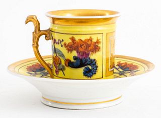 French Directoire porcelaine de Paris attributed vitrine coffee cup and saucer with Neoclassical motif on yellow and gilt ground, apparently unsigned,