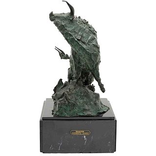 HERIBERTO JUÁREZ. TORO. Fundición en bronce con base de mármol. Firmada y fechada 78. 28 cm de alto