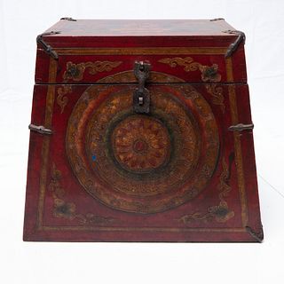 Tibetan Lacquer And Painted Small Trunk / Box