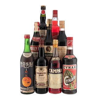 Lote de Licor y Vermouth. Vermouth Rojo Miró. Noilly Prat. En presentaciones de 750 ml y 1 Lt. Total de piezas: 9.
