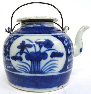 Chinese Blue & White Export Porcelain Teapot