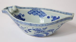 Chinese Export Blue and White Sauce Boat, 19th Century