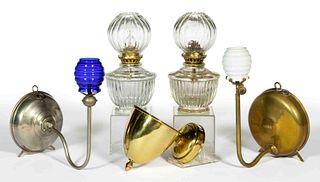 ASSORTED BRASS AND GLASS WALL AND MINIATURE BRACKET LAMPS, LOT OF FOUR
