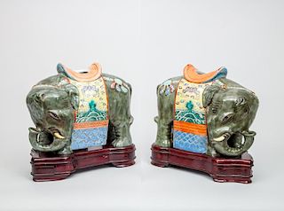 Pair of Modern Chinese Porcelain Elephant-Form Stands Fitted with Vases