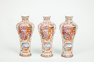 Chinese Export Porcelain Three-Piece Garniture, in the Mandarin Pattern