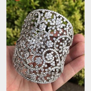 18k Floral Diamond Cuff