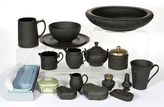 WEDGWOOD BLACK BASALT DRY-BODIED STONEWARE ARTICLES, LOT OF 16
