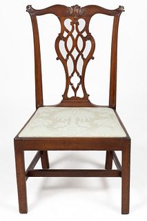 AMERICAN CHIPPENDALE CARVED MAHOGANY SIDE CHAIR