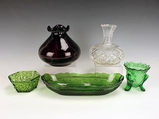 ASSORTED LOT OF COLORFUL GLASS