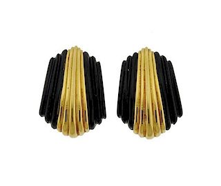 Turi 18k Gold Carved Onyx Earrings