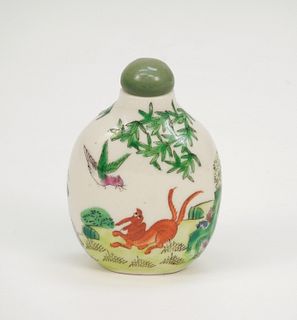 Chinese Export Porcelain Snuff Bottle.