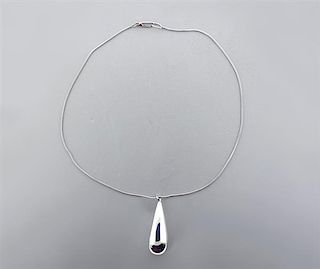 Gucci Silver Teardrop Pendant Necklace