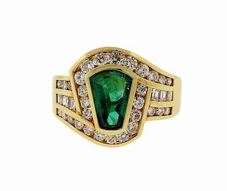 18K Gold Green Gemstone Diamond Ring