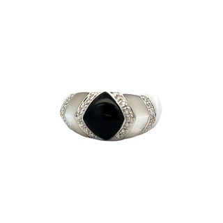 18k Gold Ring with Diamonds, Onyx and Nacre