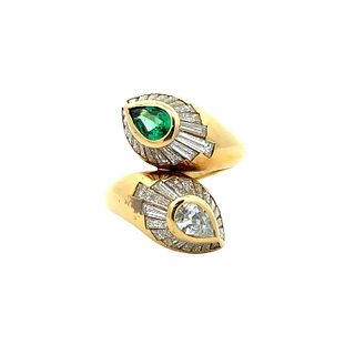 3.20 Ctw in Diamonds & Emerald 18k Gold Toi et Moi Ring