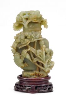 Chinese Carved Jade Large 3-Legged Hop Toad Vessel.