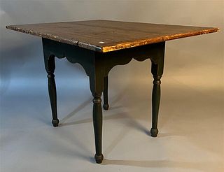 Queen Anne Tea Table with Green Base