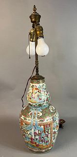 Large Rose Medallion Vase Lamp
