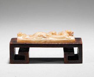  YELLOW JADE DRAGON INK BED IN RED SANDALWOOD
