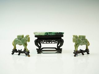 GROUP OF THREE CHINESE CARVED JADEITE PIECES, 19TH CENTURY