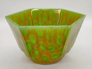 Chinese  Hexagonal Spinach and Egg Glazed Tiger-Skin Pattern Bowl