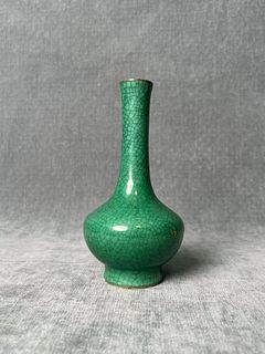 A Late Qing Green Glazed Small  Vase