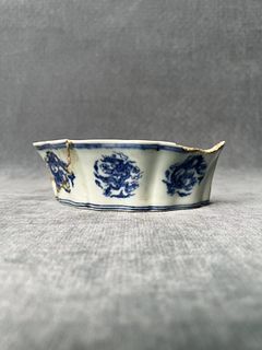 Ming Dynasty Middle Period Official Kiln Blue and White Porcelain Shard