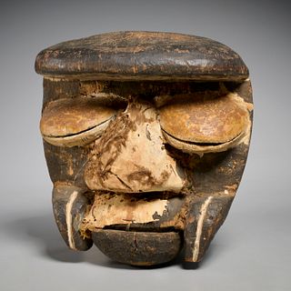 Guere-Wobe Peoples mask