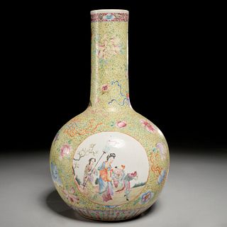 Large Chinese famille rose tianquiping vase