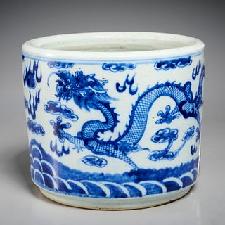 Chinese blue & white cache or brush pot