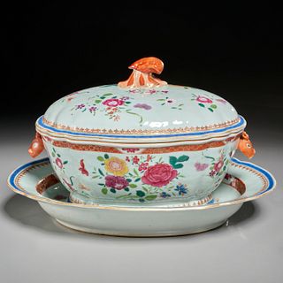 Chinese Export famille rose soup tureen and stand